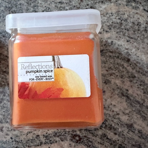 Candles and diffuser - Picture 6 of 11